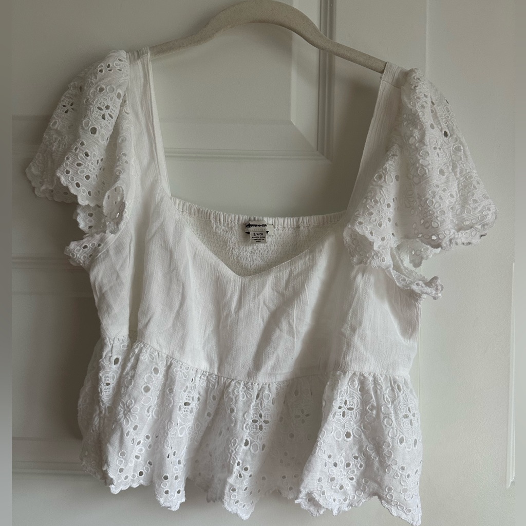 American Eagle White Eyelet Cropped Top Size Small